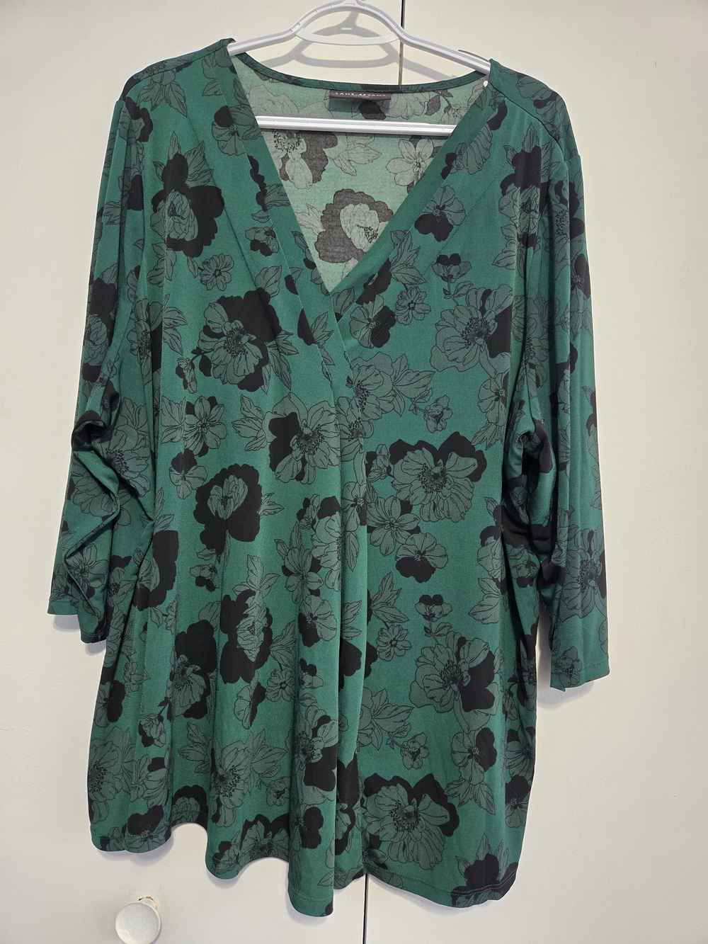 Lane Bryant Green Floral Faux Wrap Tunic Top 26/28 Plus Size